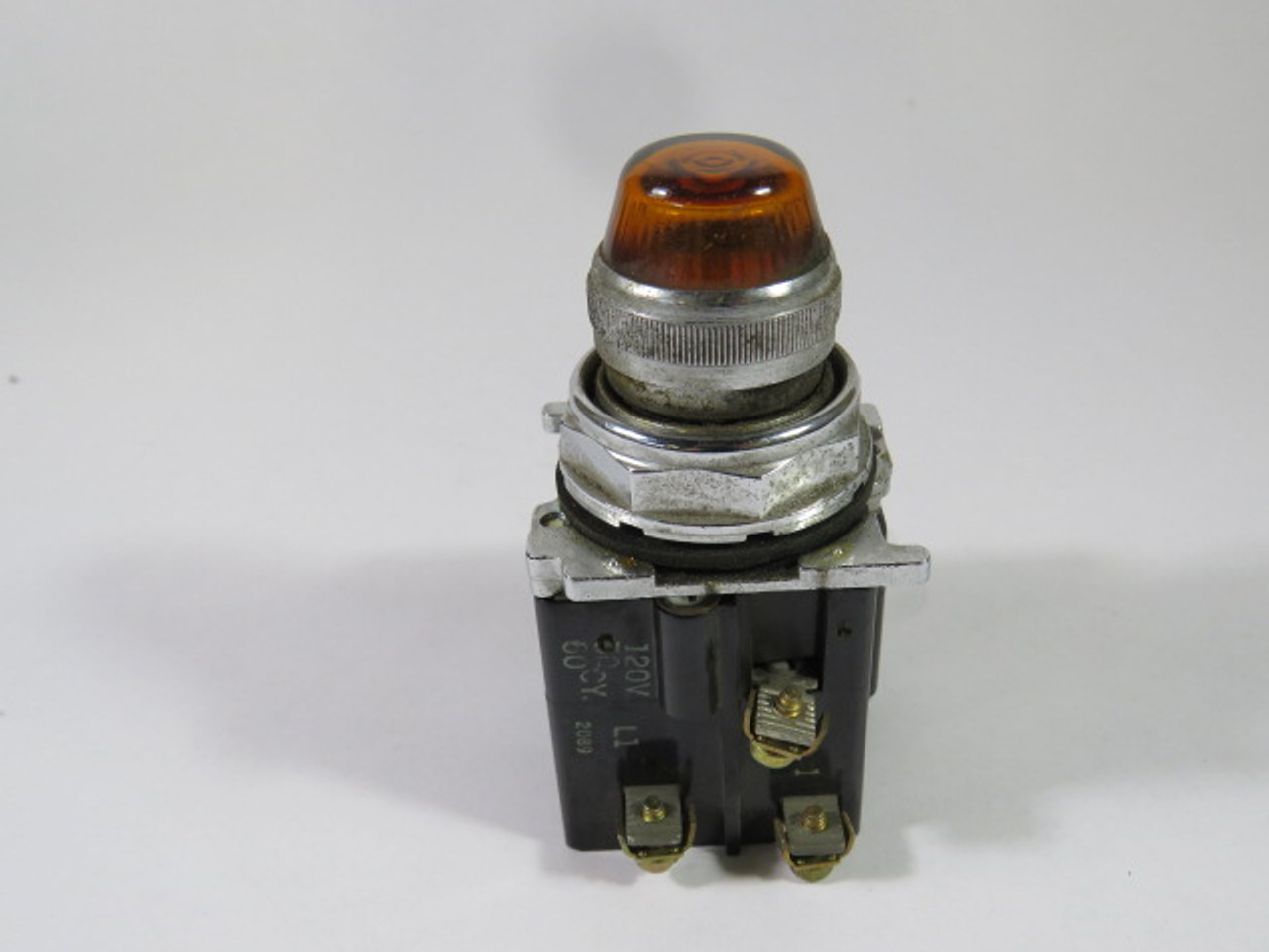 Cutler-Hammer 10250T411C9N Amber Push Button 120V USED