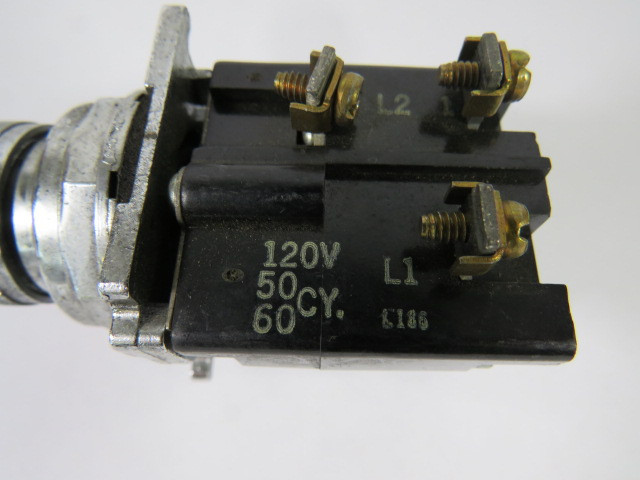 Cutler-Hammer 10250T411C7N Red Push Button 120V USED