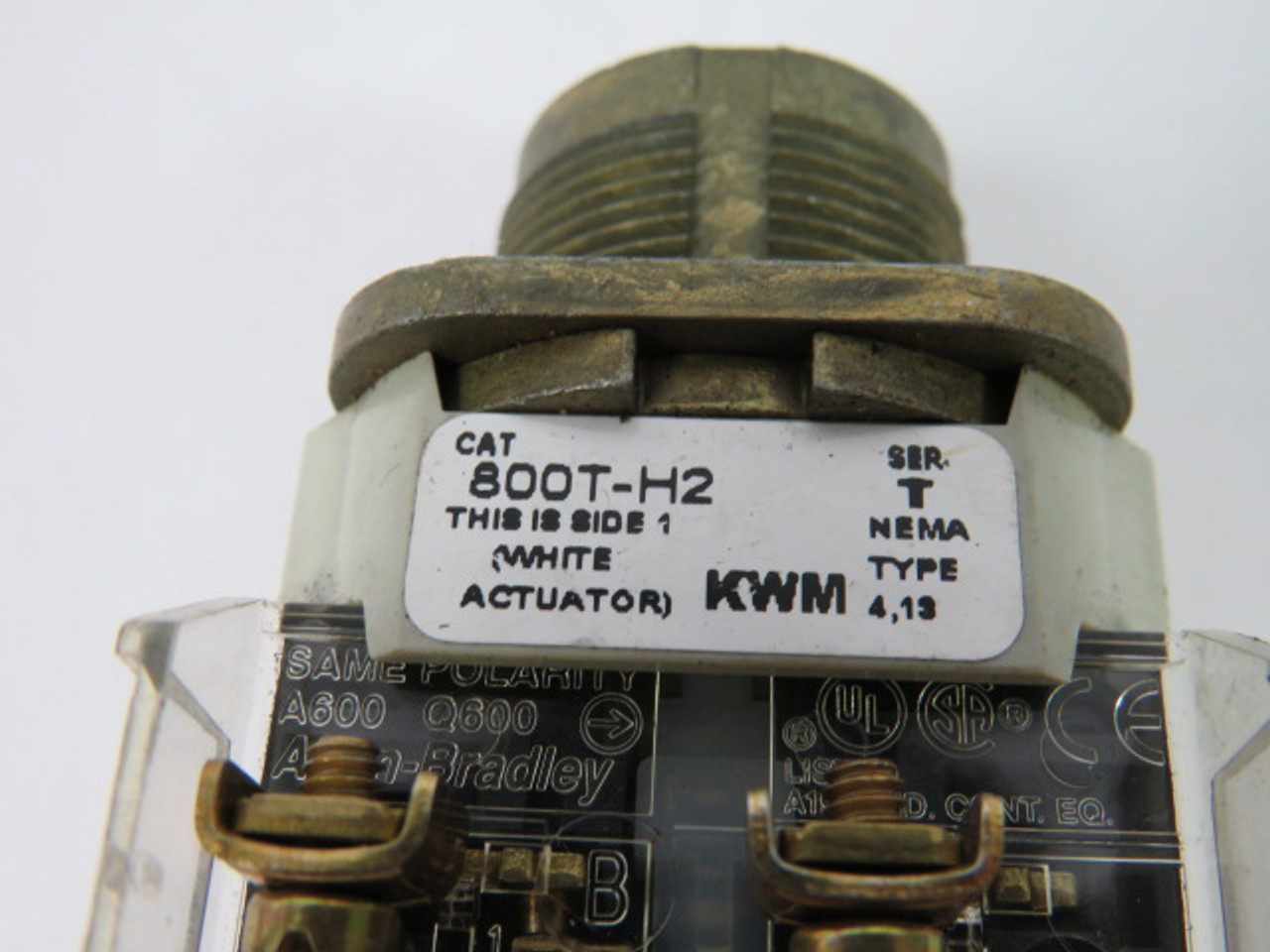 Allen-Bradley 800T-H2B Series T Selector Switch 2NO 2NC 2-Position USED