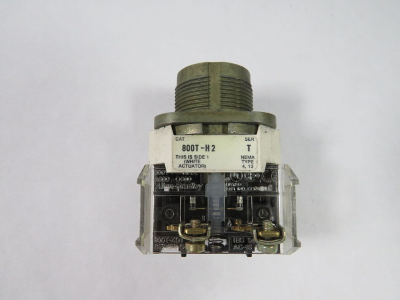 Allen-Bradley 800T-H2D1 Series T Selector Switch 2-Pos 1NO NO SELECTOR USED