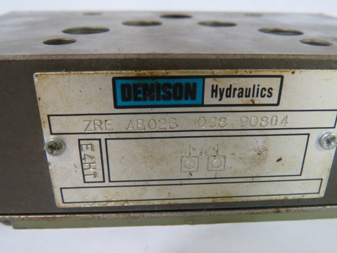 Denison Hydraulics ZRE-AB02B1-098-90804 Solenoid Valve Block USED