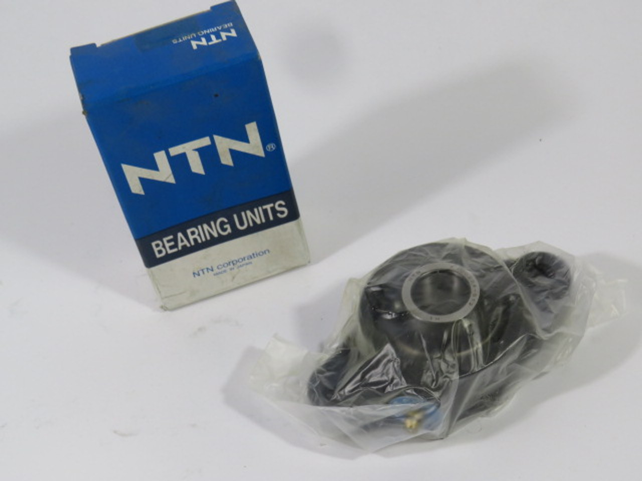 NTN UCFLU-3/4 2-Bolt Rhombus Flanged Ball Bearing ! NEW !