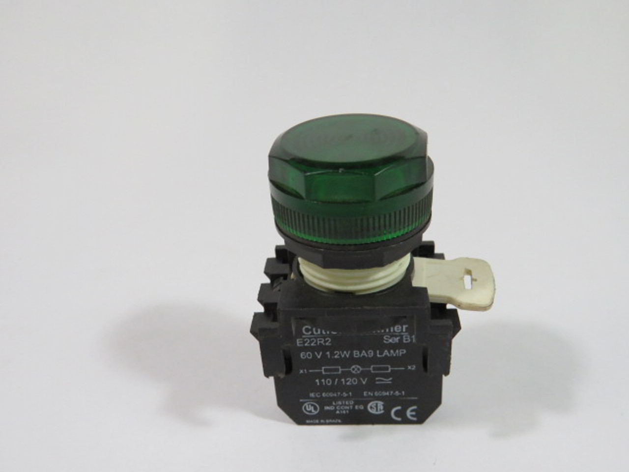 Cutler-Hammer E22H3X10 Green Indicating Light 110/120V 1.2W USED