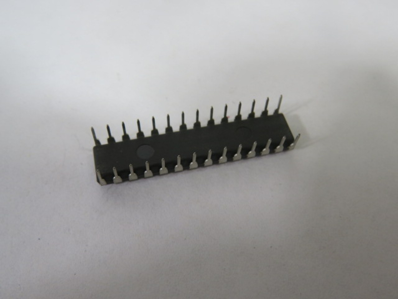 Sharp LH52258AD-20 CMOS 32KX8 Static RAM Memory Chip 28-Pin NOP
