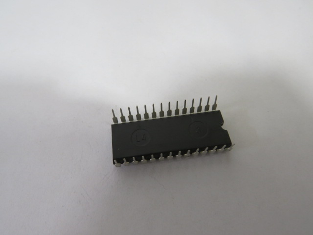 NEC D4464C-15L 8 BIT Integrated Circuit Static CMOS Ram 28-Pin NOP