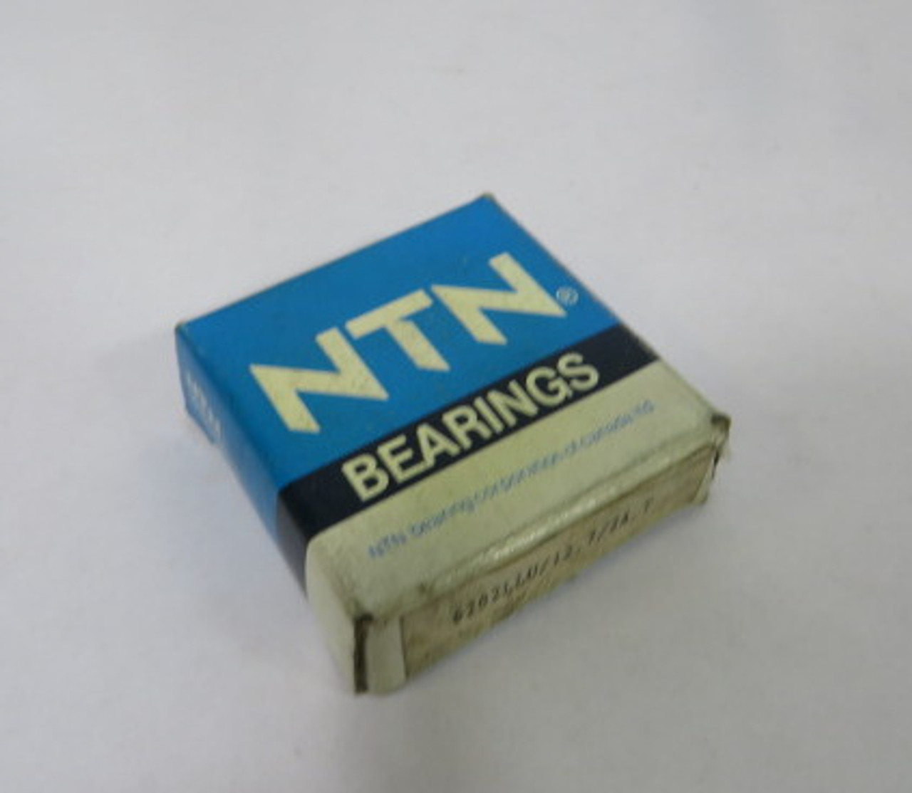 NTN 6202LLU/12.7/2A_T Deep Groove Ball Bearing 35mmOD 15mmID 11mmW ! NEW !