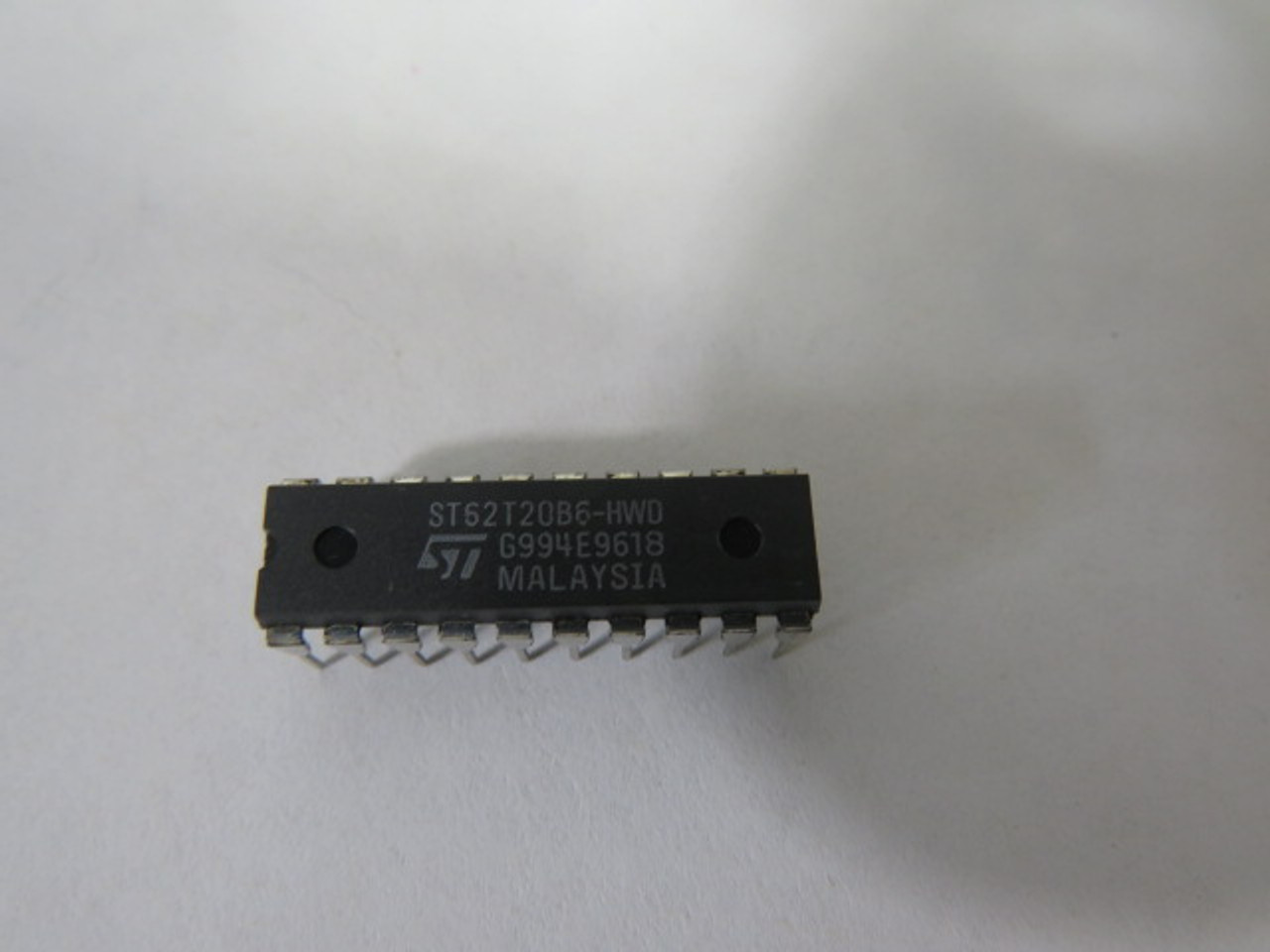 ST Microelectronics ST62T20B6-HWD OTP/EPROM MCU's w/AC Converter 8 BIT NOP