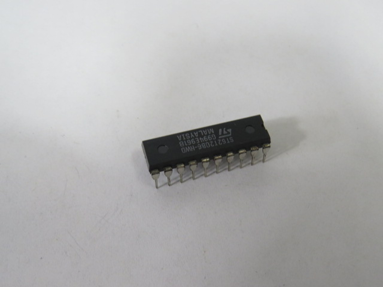 ST Microelectronics ST62T20B6-HWD OTP/EPROM MCU's w/AC Converter 8 BIT NOP