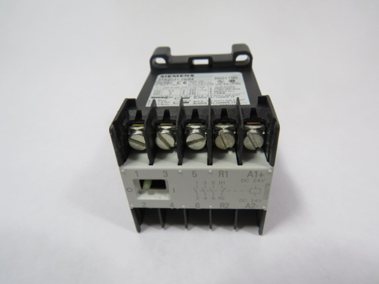 Siemens 3TK2031-0BB4 Contactor 16A 600VAC ! NEW !