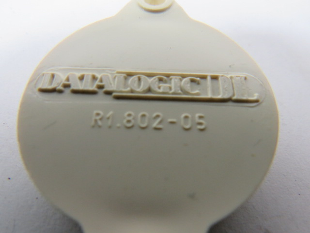 DataLogic R1.801-05 Prismatic Reflector 31mm D 2 Bolt  ! NWB !