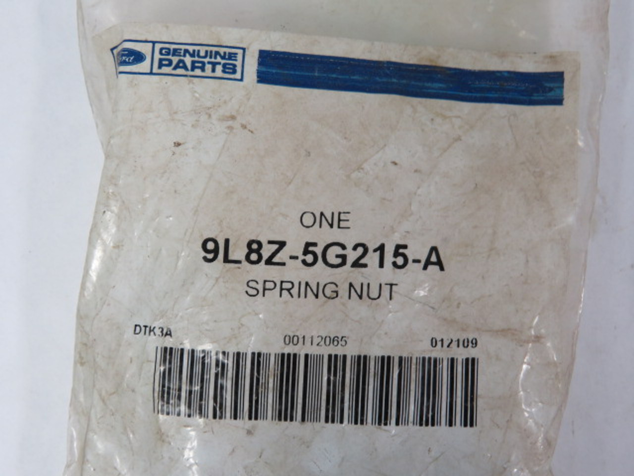 Ford 9L8Z-5G215-A Spring Nut ! NWB !