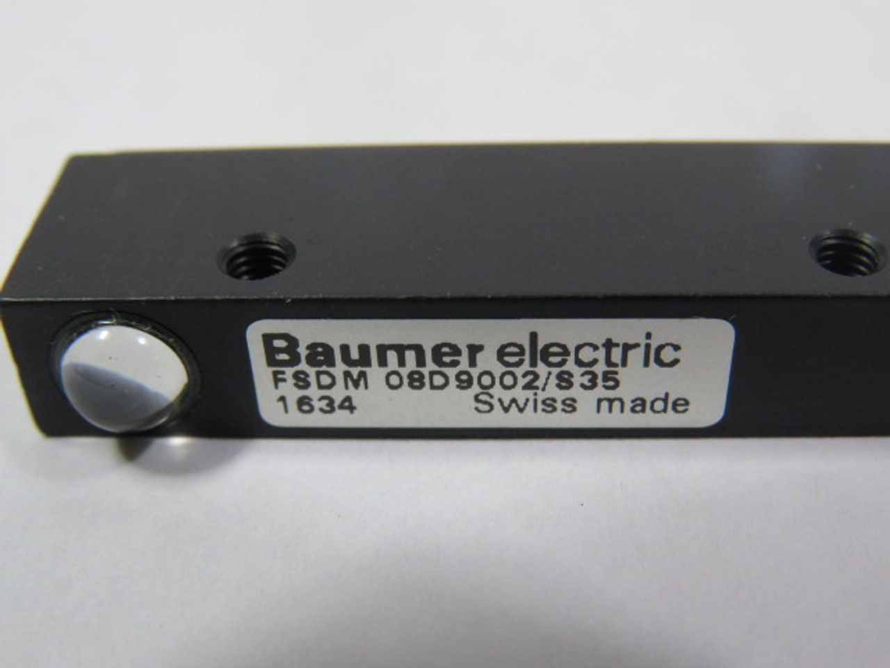 Baumer FSDM08D9002/S35 Photoelectric Sensor 10-30VDC USED