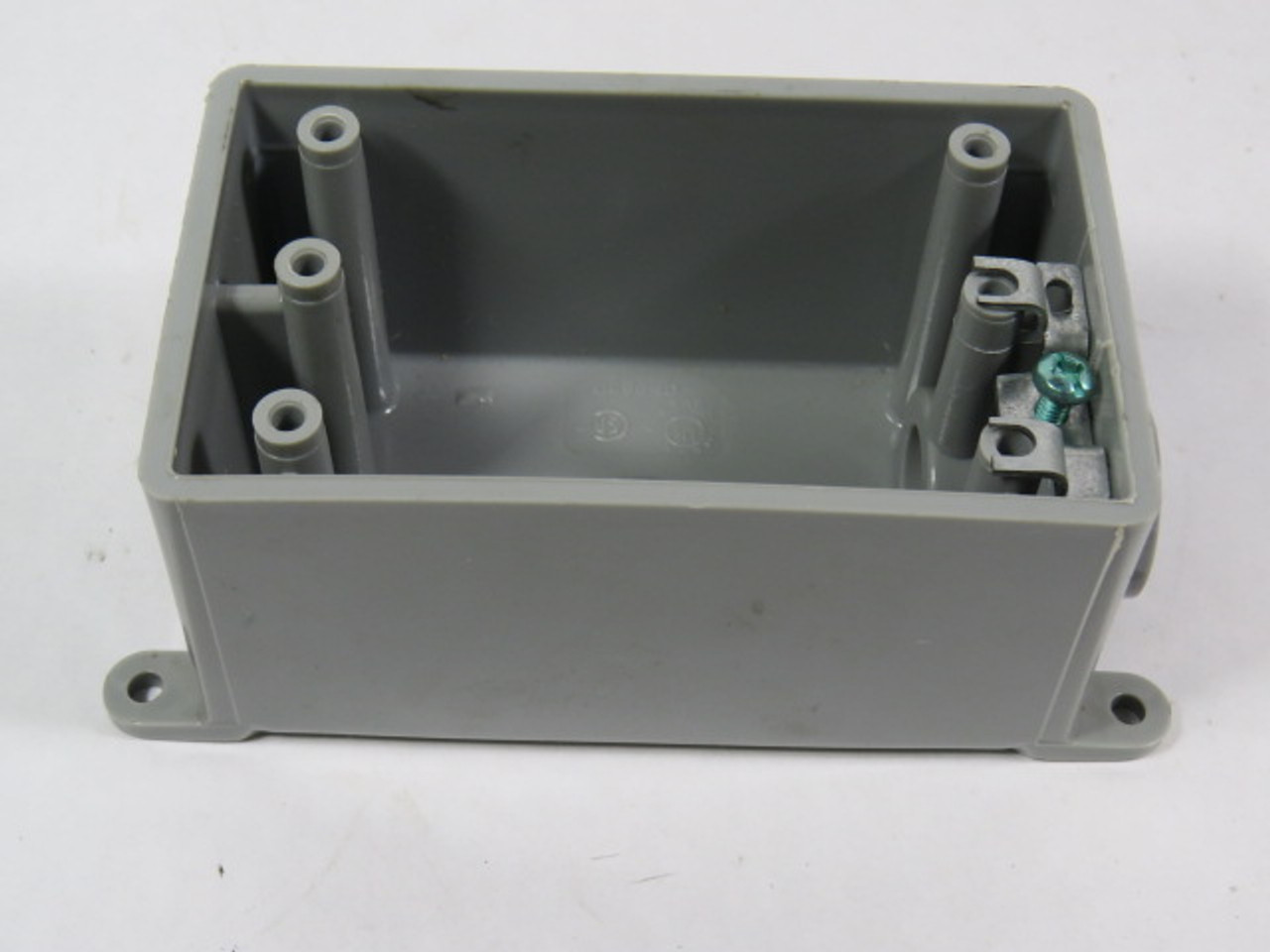 Carlon C980DFN-CTN Electrical Enclosure 1/2" FSE 1 Gang Wp Box 18 CUIN  USED