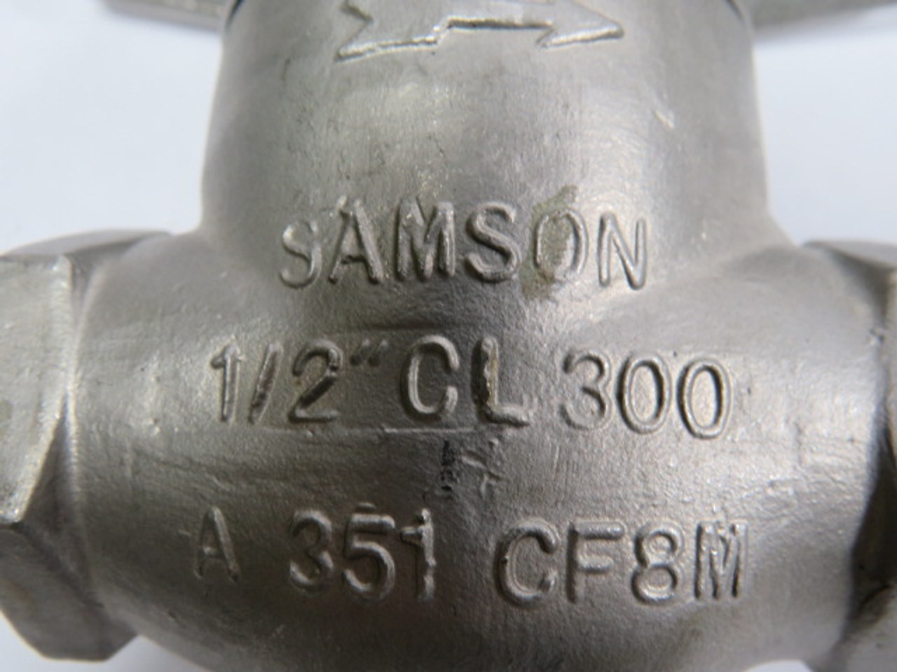 Samson 3522-02-A-351-CF8M Control Valve 1/2"NPT CL200 USED