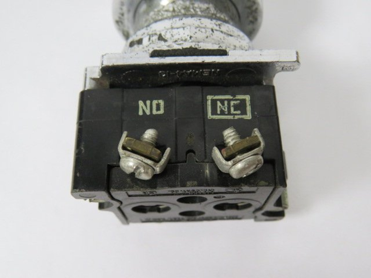 Cutler-Hammer 10250T4081 Selector Switch 1NO/1NC 2-Position USED