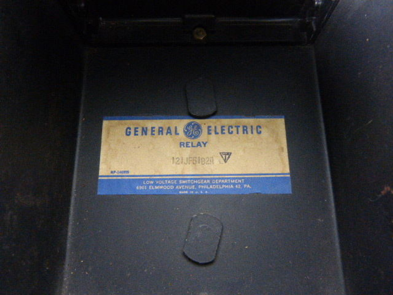 General Electric 121JF51B2H Over Current Relay - Housing Only USED