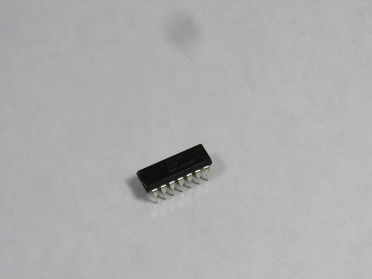 Fairchild 7411PC Semiconductor IC Chip USED