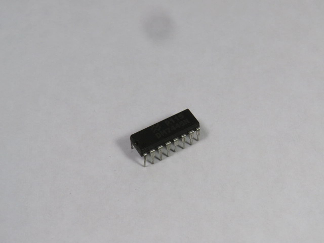 National DM7445N Semiconductor IC Chip USED