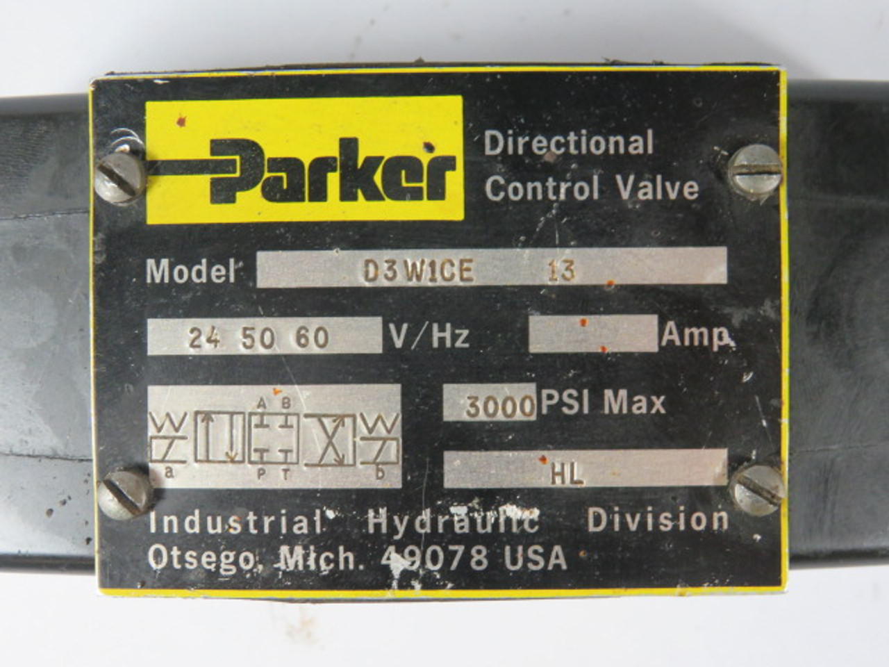 Parker D3W1CE-13 Direct Control Valve 24V 50/60Hz 3000PSI USED