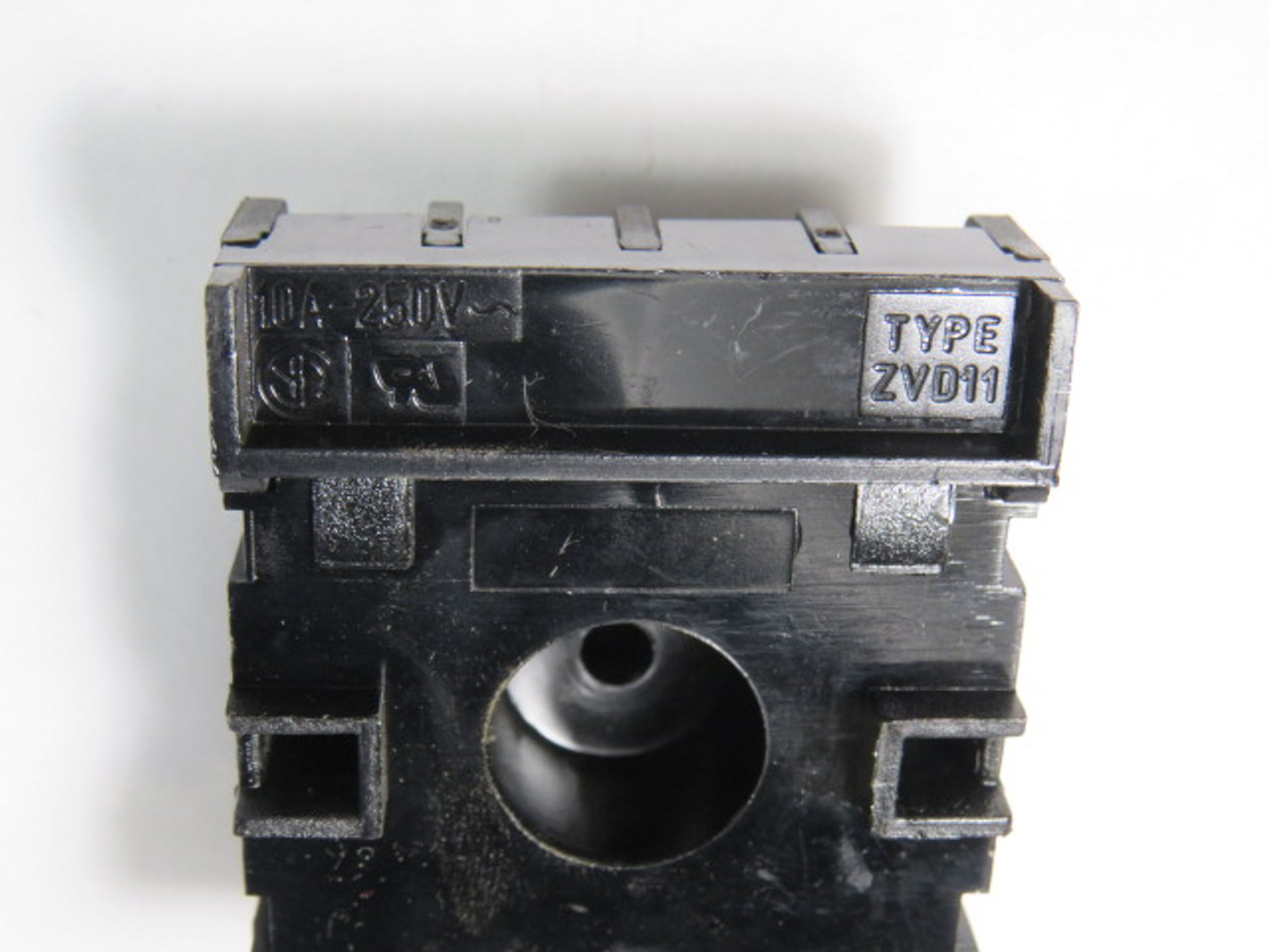 Electromatic ZVD11 Din Rail Mount Relay Socket 250VAC 10A 11 Pin USED