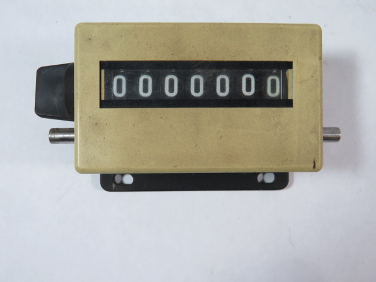 Hengstler 0312-005  Mechanical Totalling Counter 7-Digit W/O Key USED