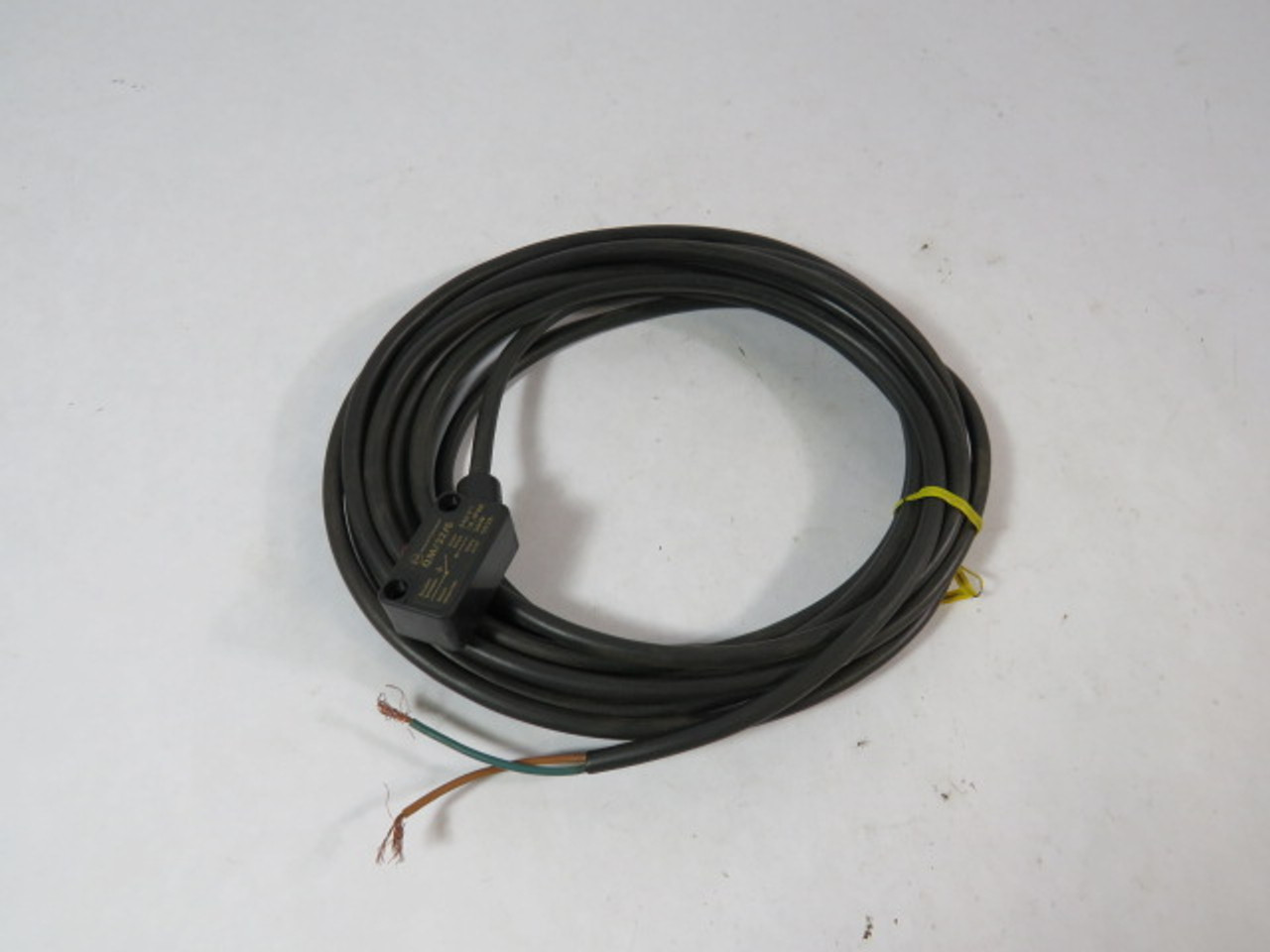 Martonair QM/32/5 Magnetically Operated Reed Switch 10-240VAC/DC 1NO 1A USED