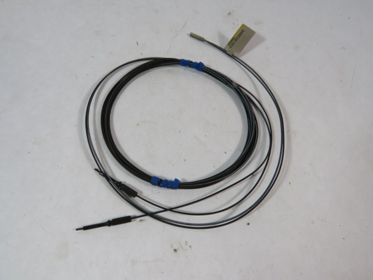 Omron E32-DC200E Fiber Optic Cable For Photo Electric Sensor USED