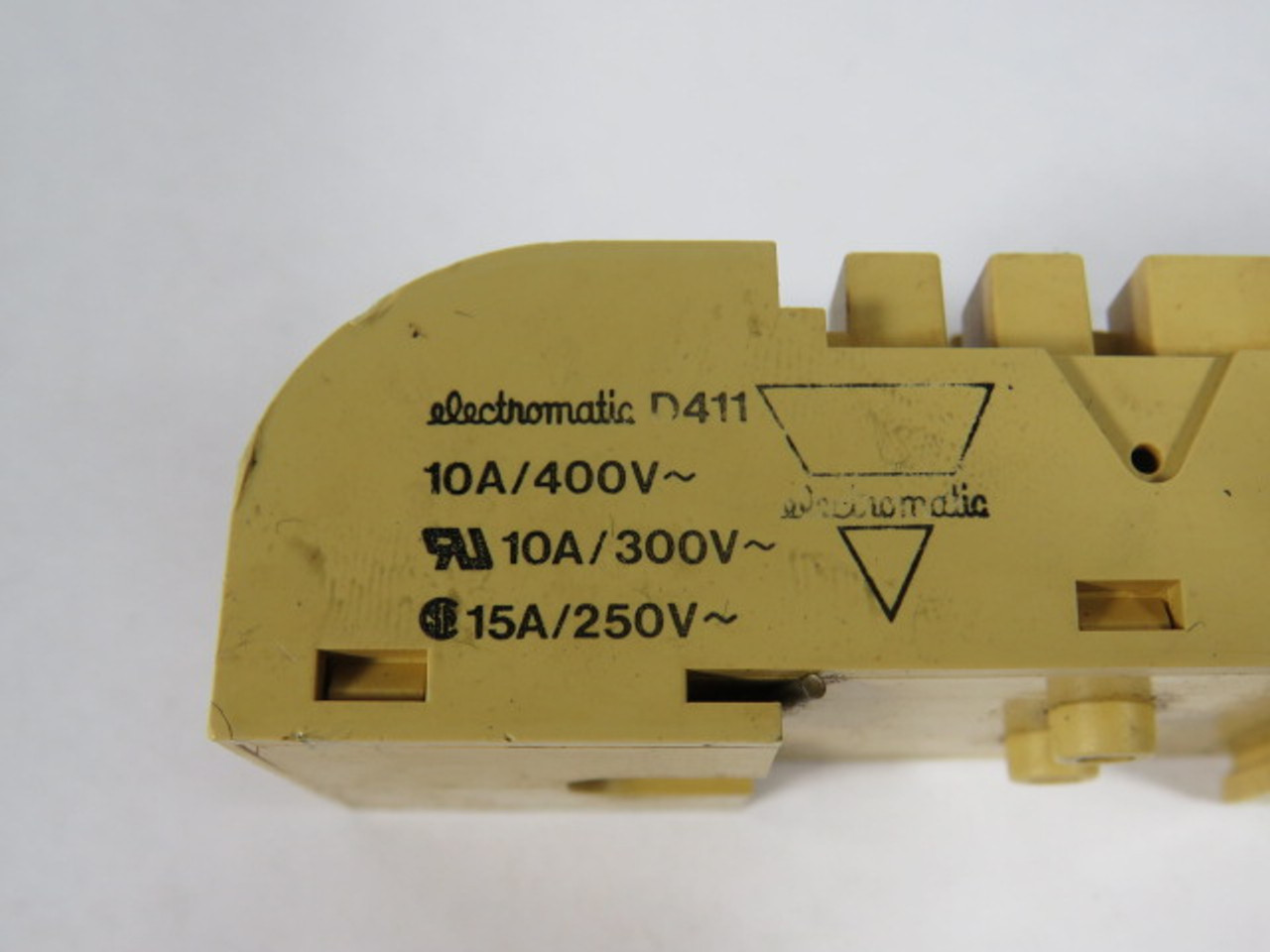 Electromatic D411 Relay Socket 10A 400V 11-Pin USED