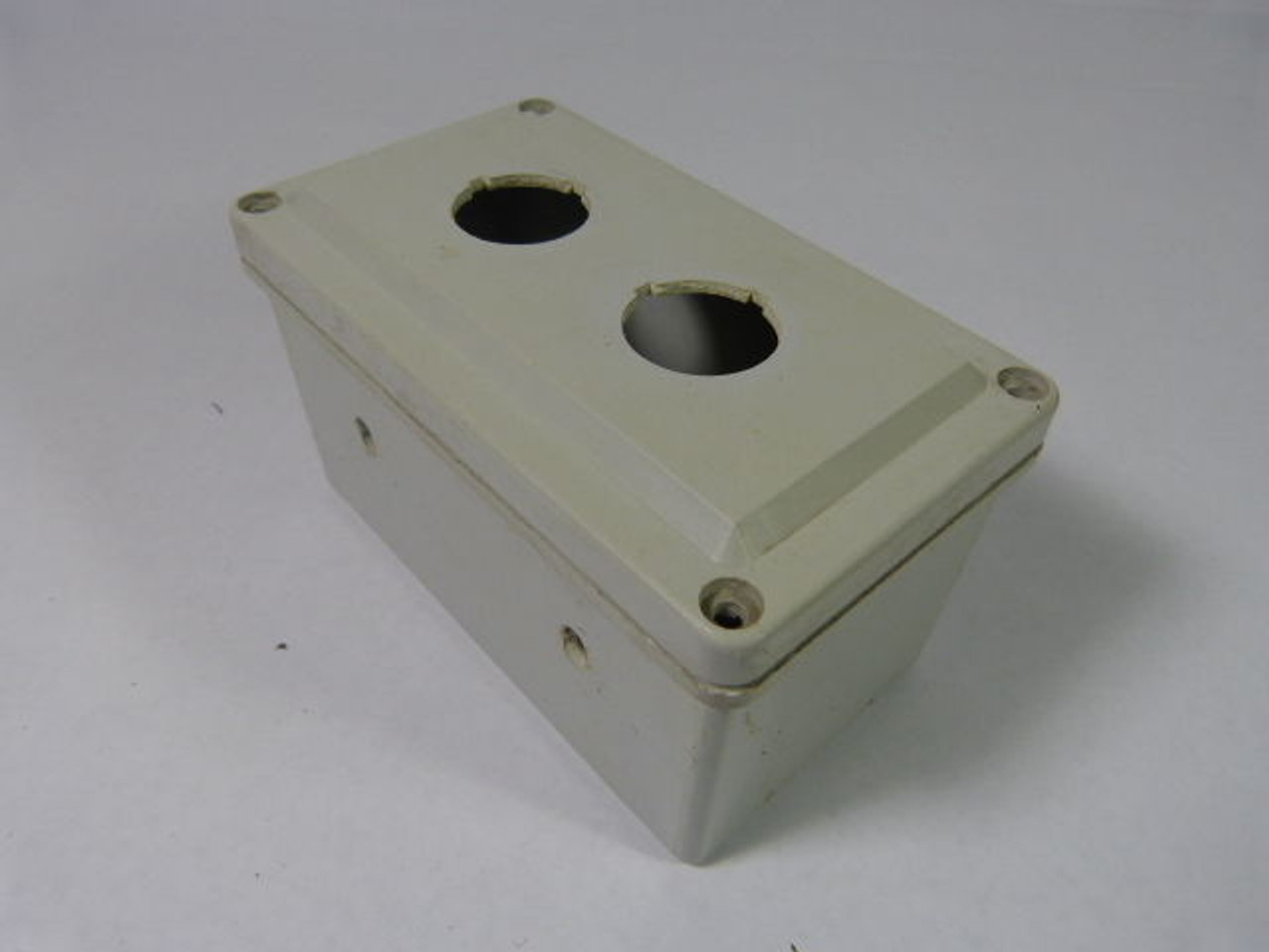 Robroy Industries CF2PB Push Button Enclosure USED