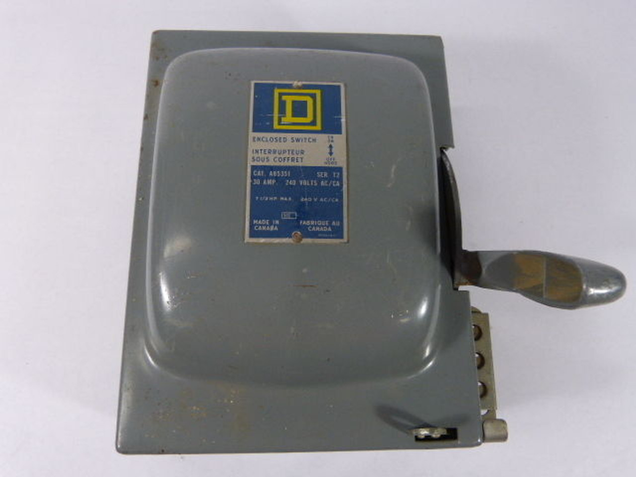 Square D A85351-T2 Enclosed Switch 7-1/2HP 240VAC 30amp USED