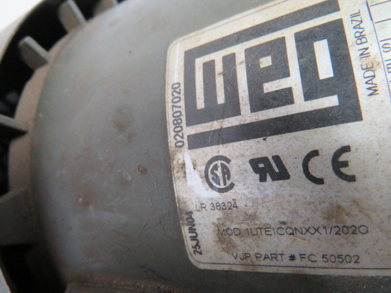 Weg FC50502 AC Motor .5HP .37kW 3460RPM 575V B56C TEFC 3Ph .66A 60Hz. USED