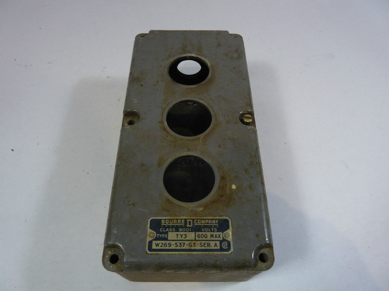 Square D 9001-TY3-W269-S37-G3 Enclosure 3 Hole  USED
