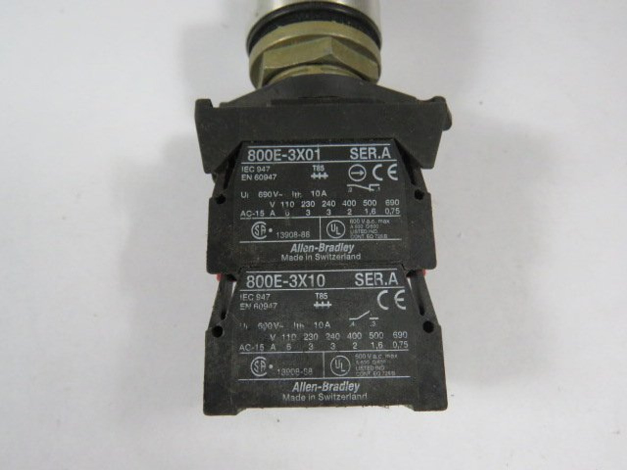 Allen-Bradley 800ES-HM32-3LX11 Selector Switch 1NO/1NC 3-Position USED