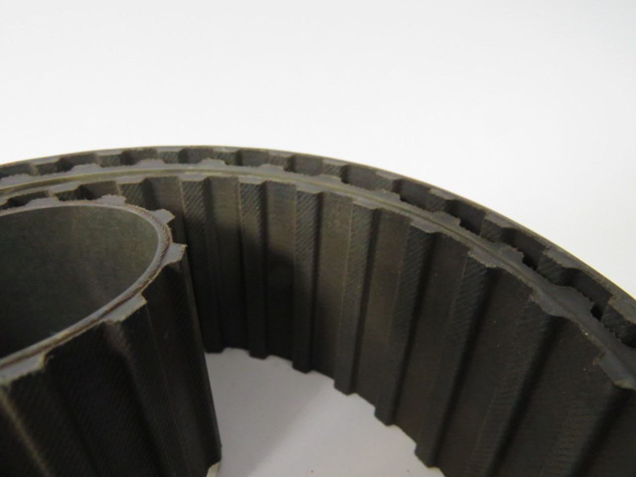 Goodyear 660H200 Timing Belt 132T 66" Long 2" Wide 1/2" Pitch ! NOP !