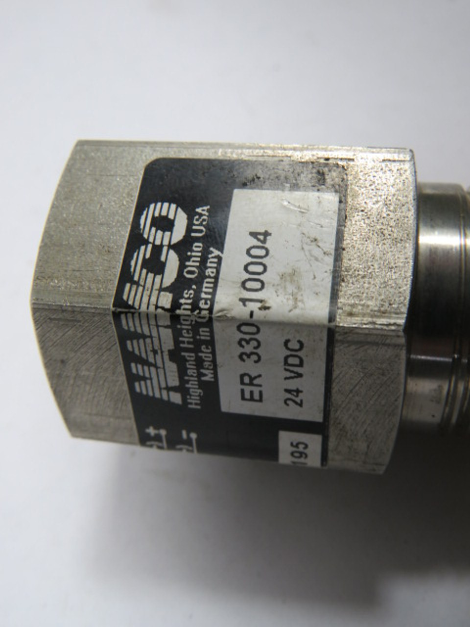 Namco ER330-10004 Flow Sensor 24VDC 0.5-300mA 3/4" 4 Pin Connector USED