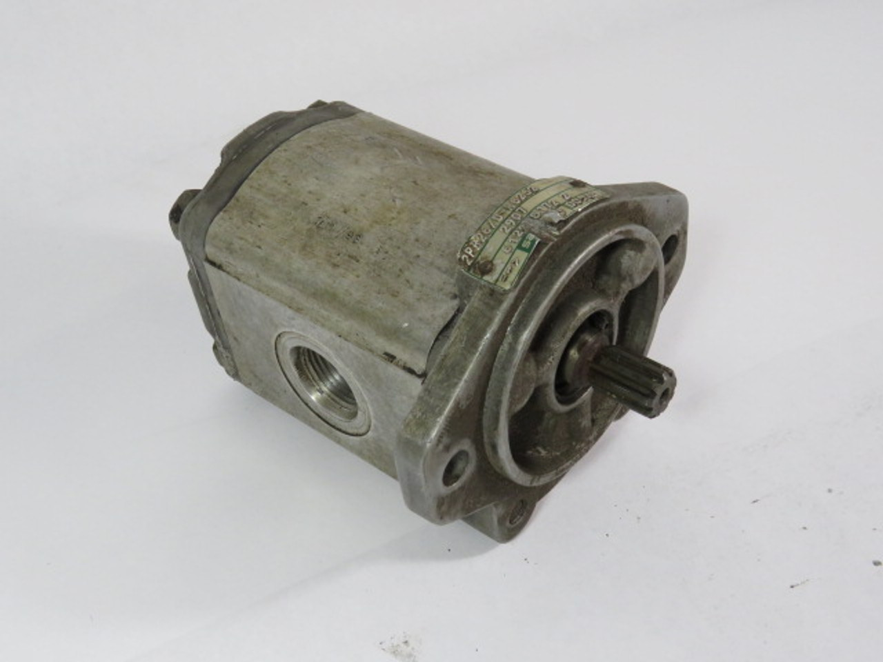 Salami 2PR26D-R82S2 Hydraulic Hear Pump 25.8Cm3/Rev CW Rotation USED