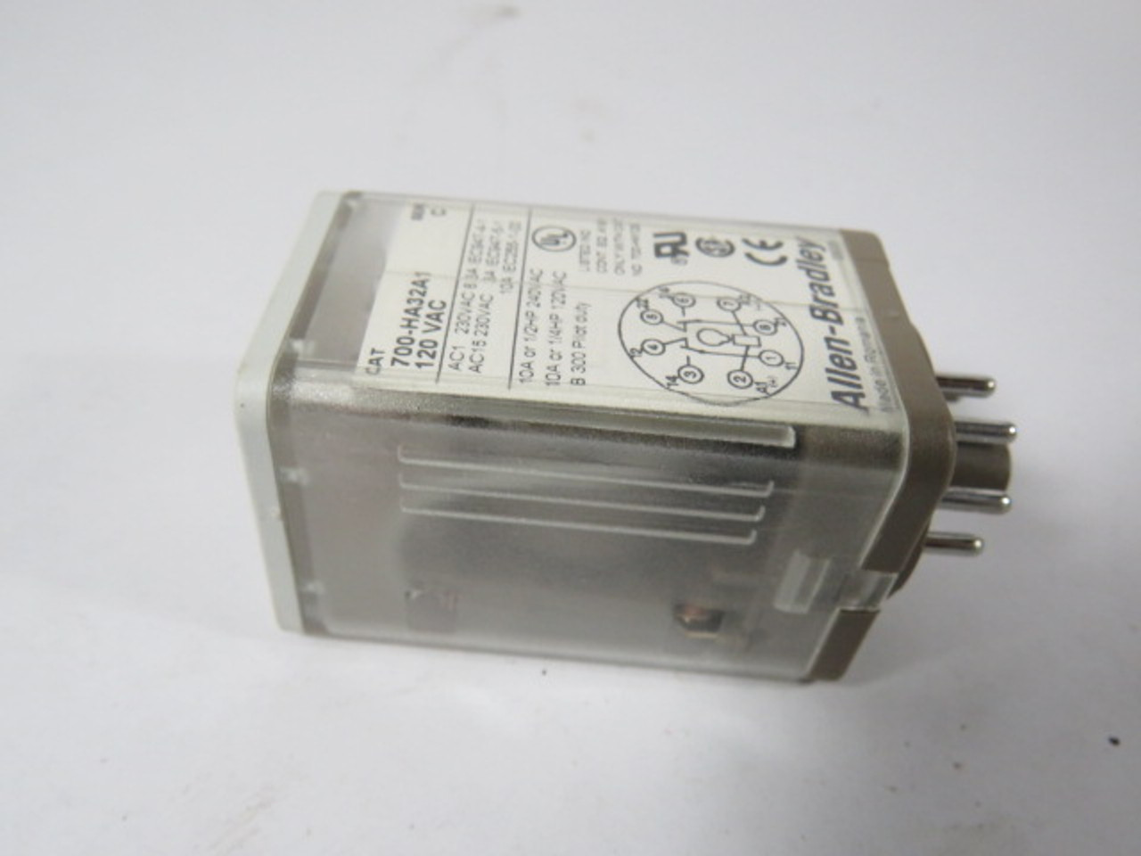 Allen-Bradley 700-HA31A1 Series C Tube Base Relay 120VAC 10A 8 Pin ! NEW !