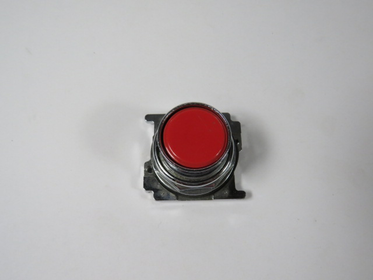 Cutler-Hammer 10250T23R Red Push Button Operator Only USED