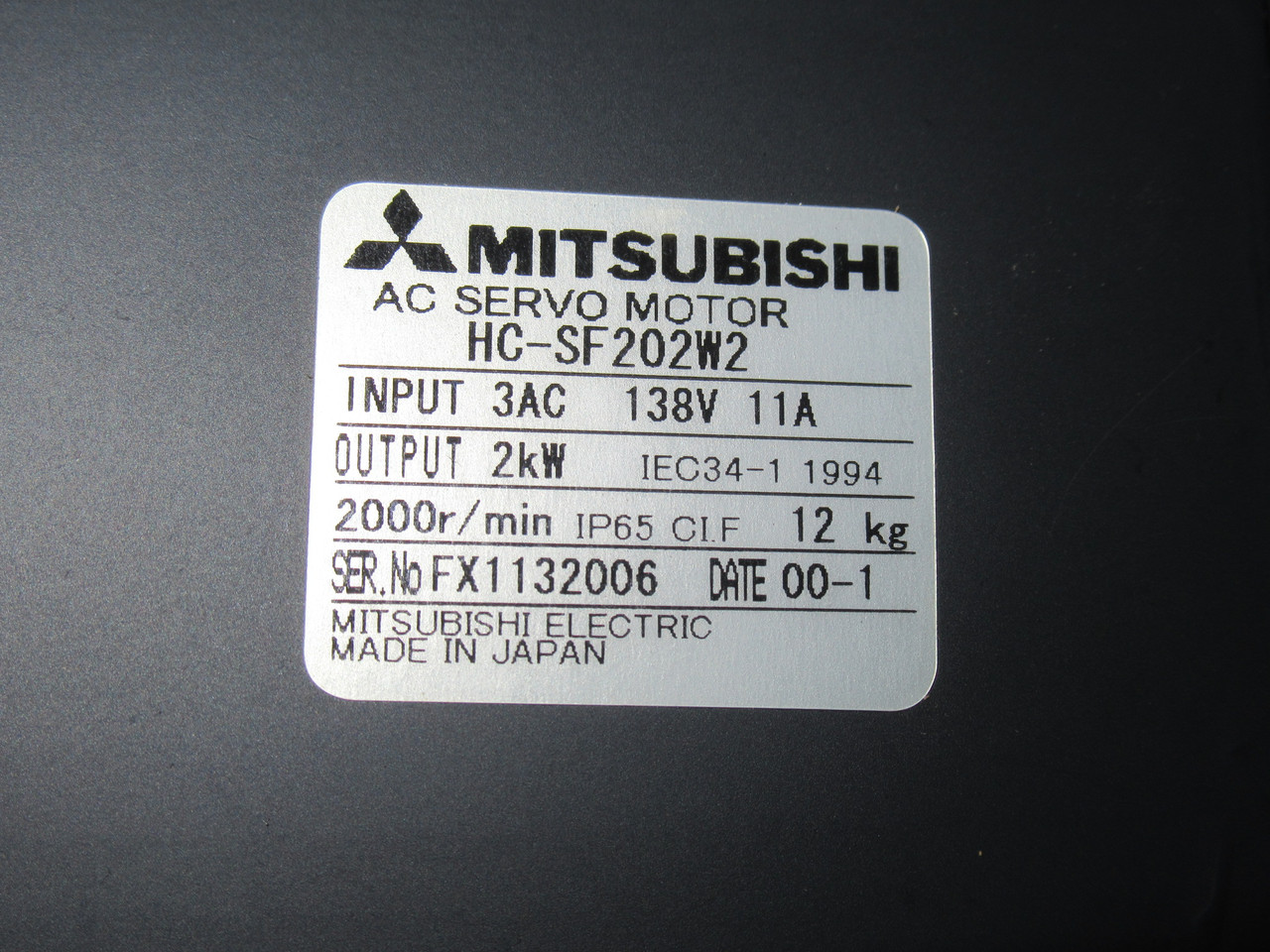 Mitsubishi HC-SF202W2 Servo Motor 2000RPM 2kW C/W OSA104S2 Encoder ! NEW !