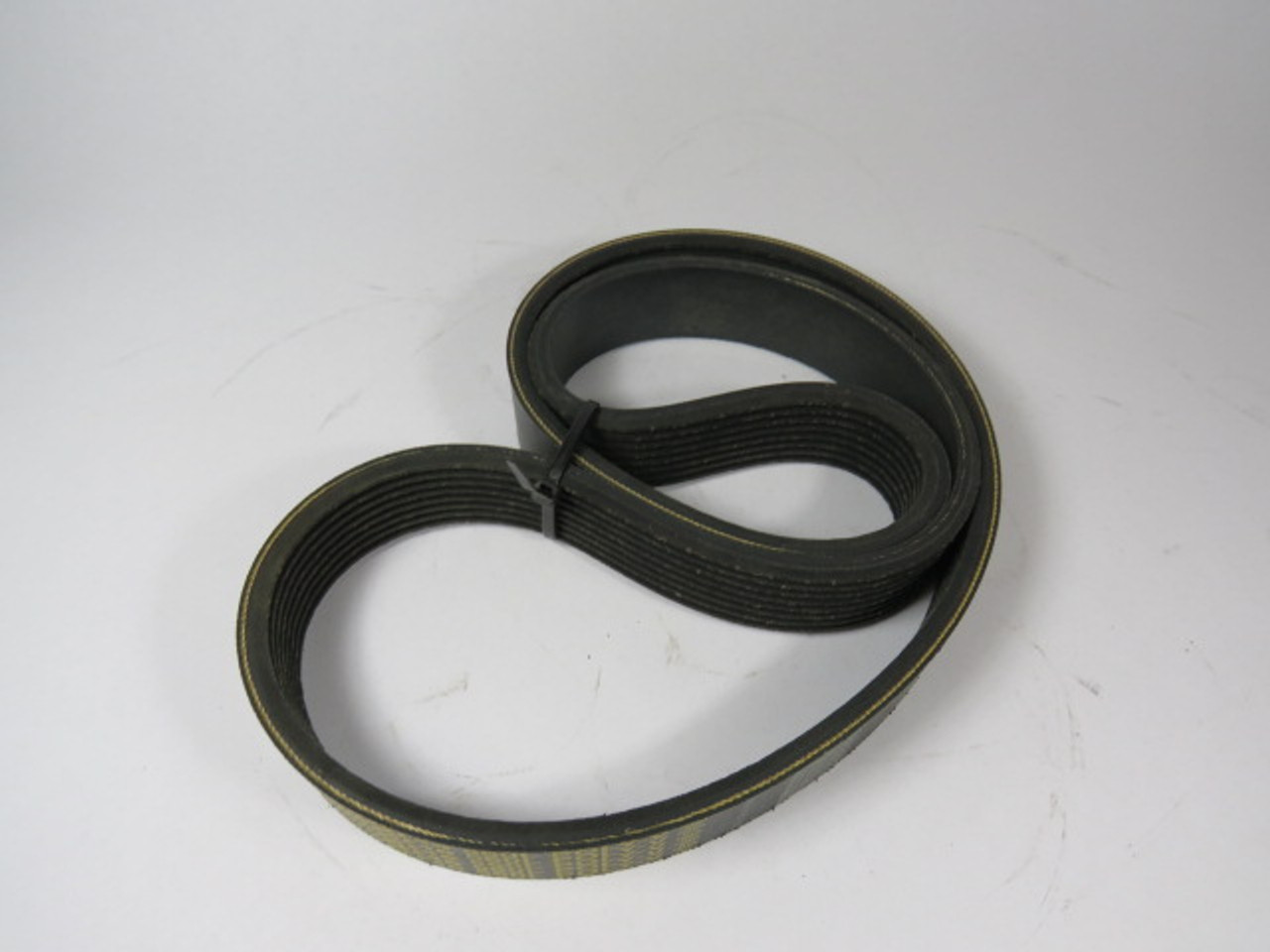 Goodyear 560L150 Poly-V Rubber Belt 56" Long 1.5" Wide 3/8" Pitch ! NOP !