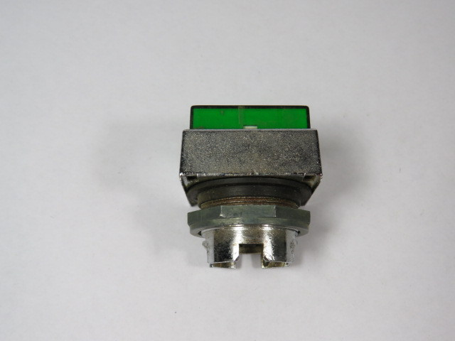 Square D KXRCGG Dual Push Button Green without Contacts USED