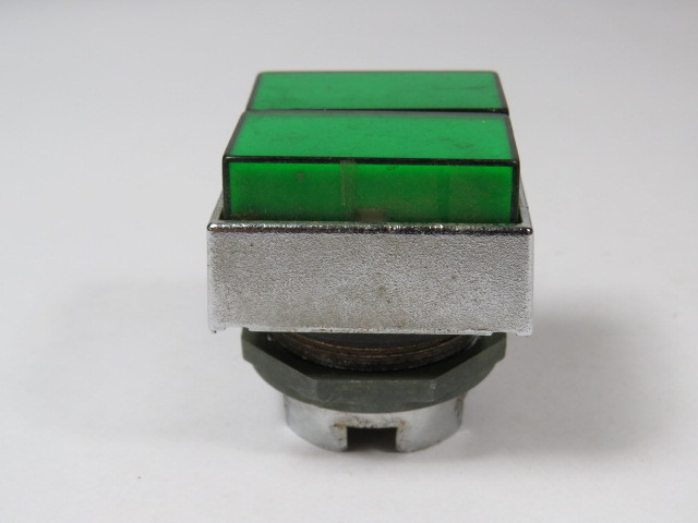 Square D KXRCGG Dual Push Button Green without Contacts USED