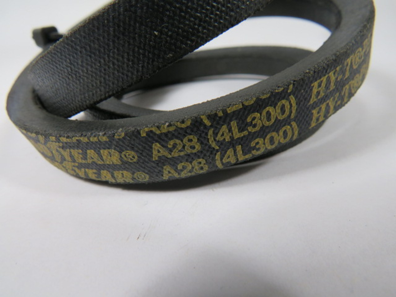 Goodyear A28/4L300 V-Belt 30" Long .50" Wide .31" Thick ! NOP !