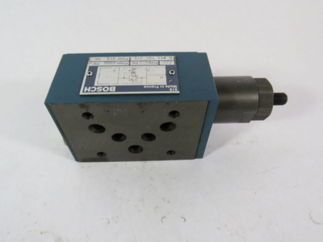 Bosch D-811-101-212 Modular Valve 4500PSI Max 315 Bar USED