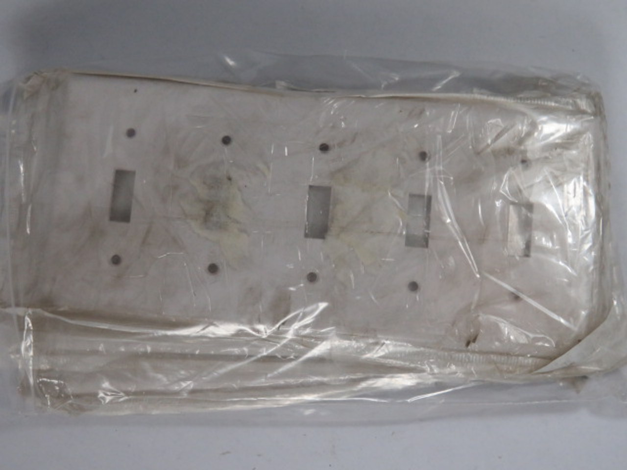 Leviton 001-88023 5-Gang Toggle Device Switch Wall Plate White Lot of 5 ! NWB !