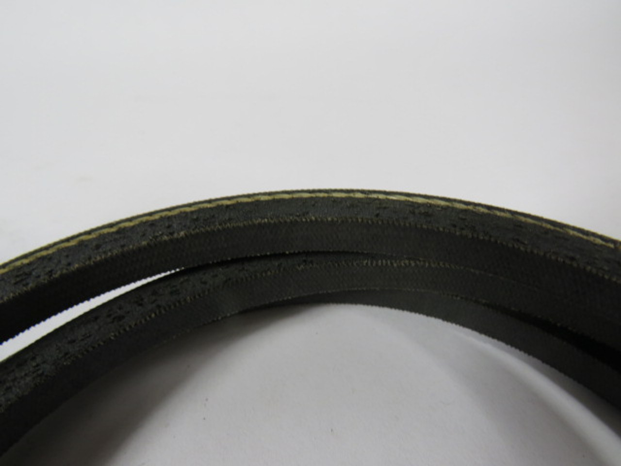 Goodyear 3L470 V-Belt 47" Long .38" wide .22" Thick ! NOP !