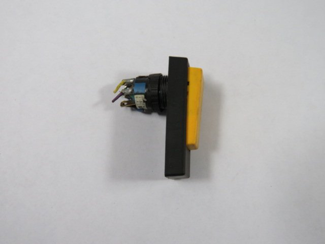 IDEC HE3B-M2 Yellow Push Button Enabling Switch USED