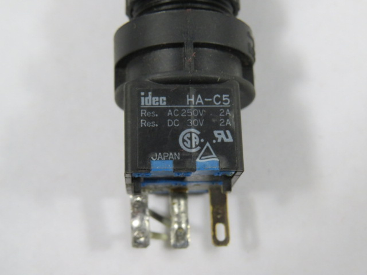 IDEC HA-C5-B Black Round Push Button 250VAC 30VDC 2A 20mm USED