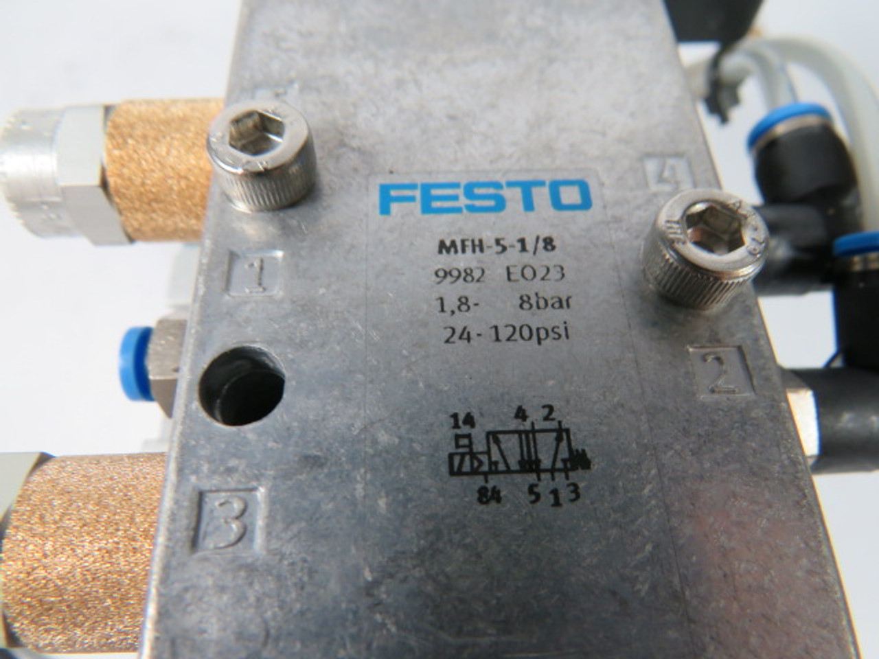 Festo CS1436183 Pneumatic Assembly w/9982 Valve & 1436183 Mini Cylinder ! NOP !