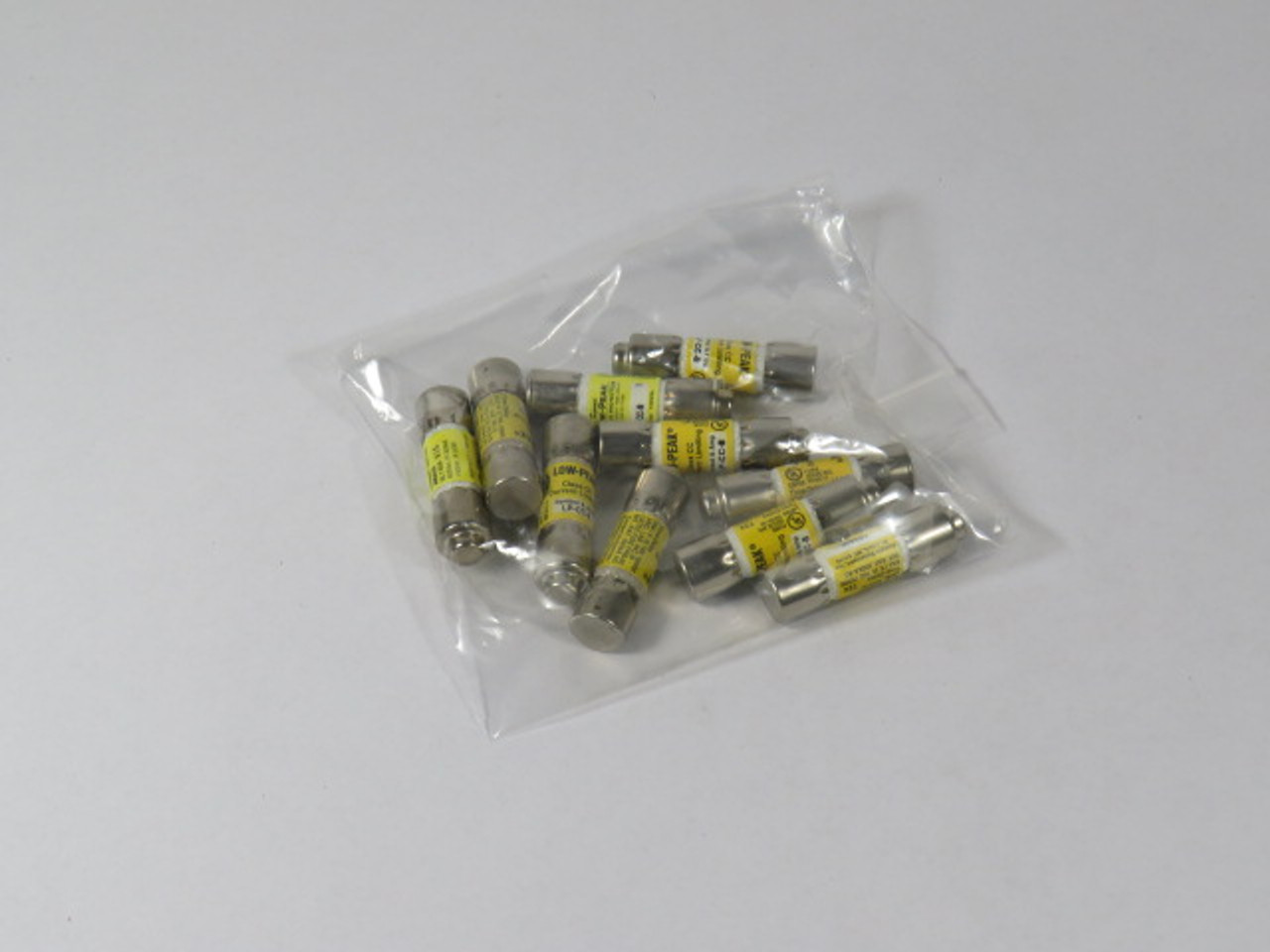 Low-Peak LP-CC-8 Current Limiting Fuse 8A 600V Lot of 10 USED